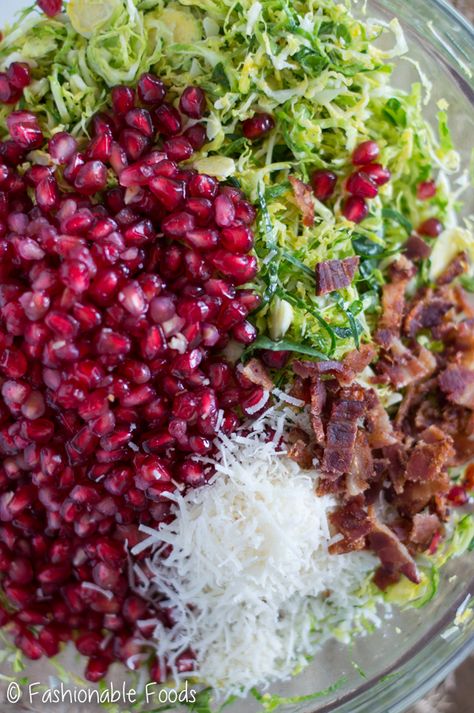 Christmas Salad With Orange Vinaigrette, Holiday Chopped Salad, Vegtables Dishes Winter, Appetizer Recipes Salad, Christmas Salad With Pomegranate Seeds, Christmas Spinach Salad, Festive Christmas Salad, Winter Chopped Salad, Green Salad Christmas