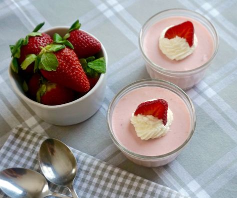 Strawberry Panna Cotta is a light Italian custard that would be a perfect dessert for a holiday meal. Italian Custard, Strawberry Panna Cotta, Vanilla Whipped Cream, Holiday Meal, Easter Brunch, Perfect Desserts, Fresh Strawberry, Flan, Custard