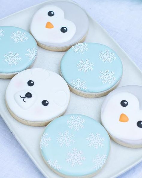 Polar Bear Royal Icing Cookies, Arctic Animals Party, Arctic Animal Cake, Penguin Cookies Royal Icing, Arctic Animal Birthday Party, Arctic Animal Party, Polar Bear Sugar Cookies, Arctic Theme Party, Polar Bear Cookies Decorated