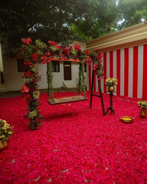 WeddingSutra.com on Instagram: "From a South India-inspired wedding and reception to a Rajasthani-themed Mehndi, this couple's beachside nuptials featured interesting decor elements that ranged from an ornate floral swing to a boho-style sit-down dinner. Planned by Chennai-based WeddingSutra Favorite @theweddingexperience this union was full of eclectic surprises. To know more, head over to @theweddingexperience Venue: InterContinental Chennai Mahabalipuram Resort Photography: @wevaphotograph Backyard Mehndi, Outdoor Hindu Wedding, Wedding Staircase Decoration, Decoration Haldi, Wedding Nuptials, Mehendi Lehenga, Staircase Decoration, Wedding Staircase, Lehenga Bride