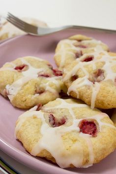 This recipe for soft and delicious cookies was handed down to me from my grandma. You must try them! Strawberry Lemon Cookies, Lemon Cranberry Cookies, Strawberry Lemonade Cookies, Lemonade Cookies, Sour Cream Scones, Honey Butter Biscuits, Lemon Cranberry, Compound Butter Recipe, Honey Butter Recipe