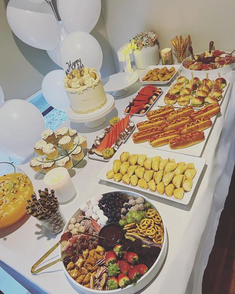 1 St Birthday Food Ideas, Birthday Snack Table Aesthetic, Baby Party Food 1st Birthdays, Kids Birthday Food Table, Kids Birthday Party Table Set Up, White Decor Party, Birthday Party Food Table Set Up, Kids Party Food Table, First Birthday Food Table