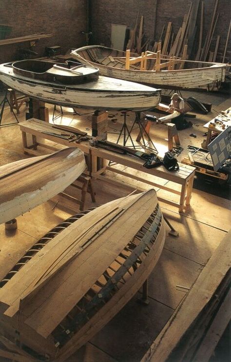 Boat Restoration, Wooden Boat Building, Build Your Own Boat, Wooden Boat Plans, Best Boats, Wood Boats, Canoes, Boat Plans, Boat Design