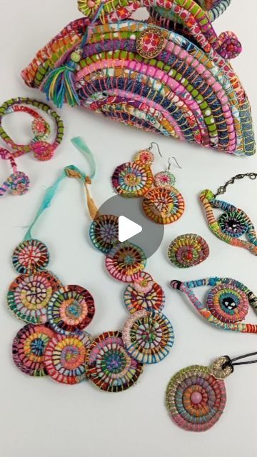 Fiber Jewelry Textile Jewelry, Fabric Necklaces Ideas, Fabric Jewelry Diy, Artsy Embroidery, How To Make Placemats, Jewelry Assemblage, Coiled Fabric Basket, Fabric Balls, Fiber Art Jewelry