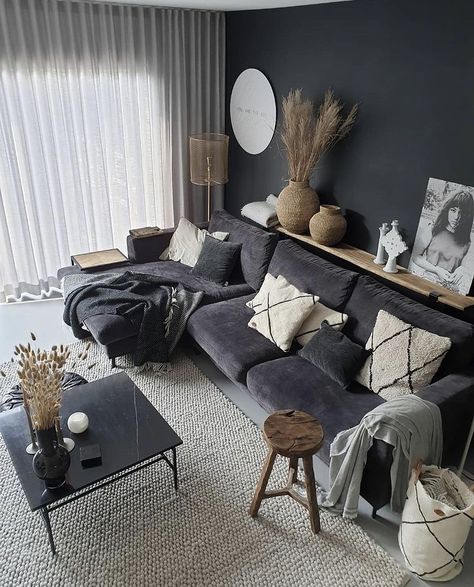 Gray Couch, Grey Sofa Living Room, Dark Living Rooms, Living Room Decor Cozy, Home Design Living Room, Decor Home Living Room, Living Room Decor Apartment, Boho Living Room, House Interior Decor