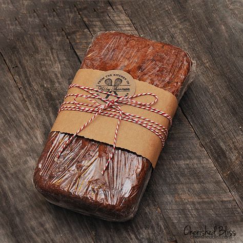 Yummy Banana Bread, Bread Gifts, Delicious Banana Bread Recipe, Bake Sale Packaging, Cake Stall, Bread Packaging, Baking Packaging, Dessert Packaging, Cake Packaging