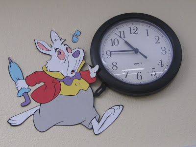 Classroom Tour 2012 - Learning in Wonderland School Diy Ideas, Mickey Mouse Classroom, Classroom Clock, Disney Themed Classroom, Owl Theme Classroom, Disney Classroom, Classroom Tour, Class Theme, Disney Rooms