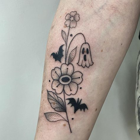 Ghost flowers for Lydia from our spooky summer flash day! Lots of fun! 👻 . . . #customtattoo #illustrationartist #art #bedfordtattoo #bedfordtattooartist #inkinspiration #drawing #neotrad #tattooartist #girltattooartist #femaletattooartist #ladytattooer #femaletattooist #tattooflash #ghosttattoo #floraltattoo #spookytattoo Ghost Flowers, Spooky Summer, Ghost Tattoo, Spooky Tattoos, Female Tattoo Artists, Custom Tattoo, Illustration Artists, Flash Tattoo, Girl Tattoos