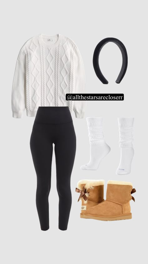 White Sweater With Leggings, Styling Bailey Bow Uggs, White Christmas Sweater Outfit, Socks With Uggs Outfit, Bailey Ugg Boots Outfit, Mini Boot Ugg Outfit, How To Style Bailey Bow Uggs, Ugh Boots Outfit Leggings, Outfits With Bailey Bow Uggs