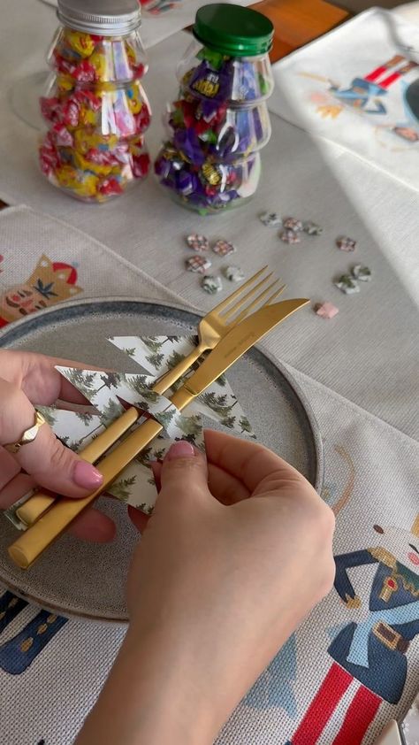 50 reactions | Are you looking for some simple DIYs Christmas decor? Try this cute cutlery holder ✨ Cut out tree shape from decorative paper, cut two wide holes and add your cutlery. #christmas #christmasdecor #christmascutlery #christmasdiy #holidaydecor #tabledecor #christmastime #diychristmasornaments #christmasreels #christmasvibes #christmastrends2023 | Washy_wash_cleantok | Tori Kelly · Elf Interlude Christmas Cutlery Holders Diy, Cute Cutlery, Christmas Cutlery, Simple Diys, Tori Kelly, Cutlery Holder, Diy Holder, Decorative Paper, Tree Shapes