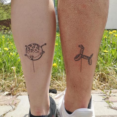 Couple Tattoos: 30+ Design Ideas to Describe Your Relationship - 100 Tattoos Pair Tattoos, Maching Tattoos, Matching Friend Tattoos, Cute Matching Tattoos, Small Matching Tattoos, Small Couple Tattoos, Cute Couple Tattoos, Tattoos Infinity, Couple Tattoos Unique