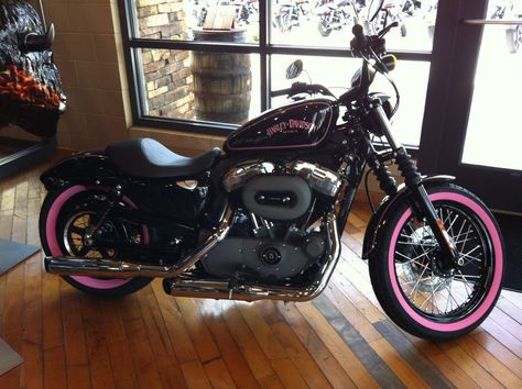 Harley Davidson Cake, Harley Davidson Roadster, Pink Motorcycle, Sportster Bobber, Black Harley Davidson, Harley Davidson V Rod, Harley Davidson Clothing, Harley Davidson Fatboy, Classic Harley Davidson