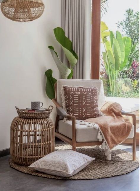 Tropical Living Room Ideas, Small Sitting Areas, Tropical Living Room, Cosy Corners, Tropical Bedrooms, Boho Interior Design, Tropical Living, Estilo Tropical, Tropical Home Decor