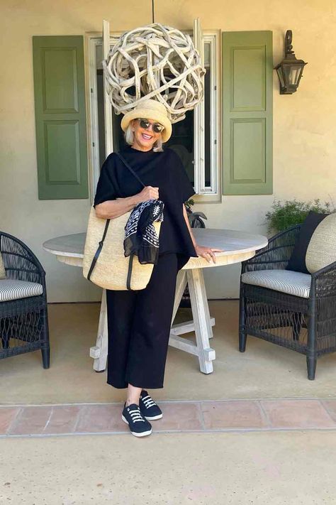 Here's How to Dress Stylishly and Comfortably for Travel After 50 - Cindy Hattersley Design Linda Wright Style, Cindy Hattersley, Wardrobe Challenge, Led Clothing, Comfortable Loafers, Chic Sneakers, Travel Clothes, White Denim Jacket, Ageless Style