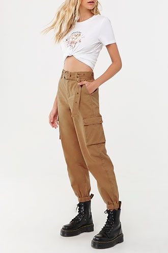 Belted Cargo Pants Cargo Pants Doc Martens, Trouser And Top For Ladies, Trouser And Top, College Outfits Plus Size, College Outfits Preppy, Top For Ladies, College Outfits Women, Urban Jeans, College Outfits Casual