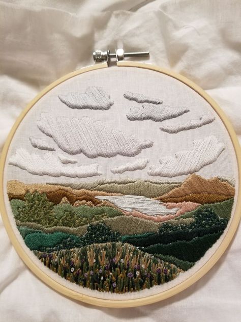 Large Embroidery Hoop Ideas, Artsy Hobbies, Mia Tattoo, Sophia Lauren, Embroidered Landscapes, Embroidered Painting, Embroidery Landscape, Clothes Embroidery, Dress Embroidery