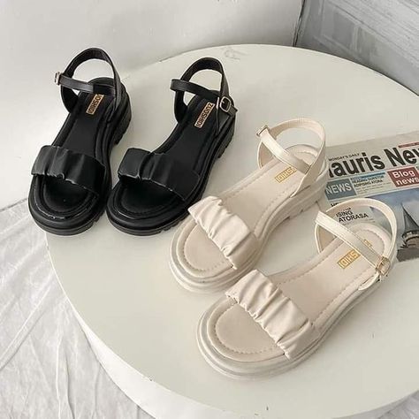 Elegant Shoes Heels, Red Strappy Heels, Sandal Tali, Shoes Fashion Photography, Korean Shoes, Feminine Shoes, Pretty Sandals, Fashion Shoes Heels, Cute Shoes Heels