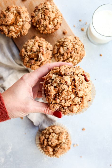 bakery-style pumpkin streusel muffins Bakery Muffin, Food Photography Cake, Bakery Muffins, Pumpkin Streusel, Pumpkin Streusel Muffins, Food Photography Dessert, Baking Photography, Bakery Style Muffins, Streusel Muffins