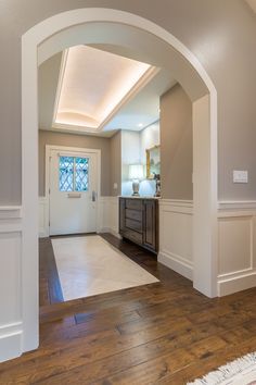 Board And Batten With Arches, Arch Doorway Molding, Arched Doorway Trim, Arch Bed, Archways In Homes, Arch Designs For Hall, House Hallway, Dining Room Wainscoting, White Molding