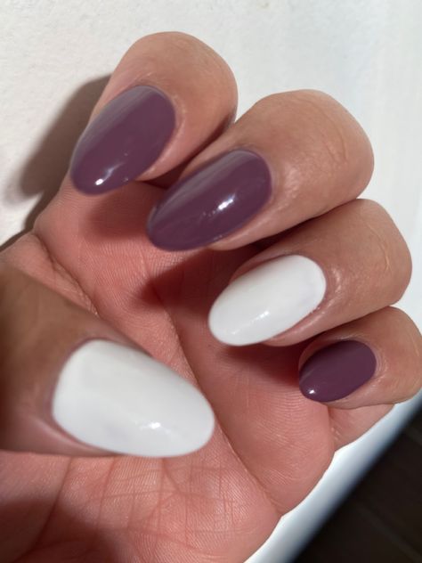 Two Color Nail Combinations, Manicure Color Combinations, Best Nail Color Combos, Basic Nail Polish Ideas, Nail Color Combinations Ideas, Nail Colors Combinations, Three Color Nail Combinations, Nail Color Combo Ideas, Two Colored Nails