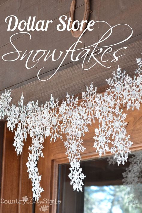 Cute winter decor idea with Dollar Store Snowflakes! Snowflake Crafts, Diy Snowflake, Christmas Door Decoration, Snowflake Craft, Toxic Vision, Snow Flakes Diy, Wooden Snowflakes, Dollar Store Christmas, Jar Ideas