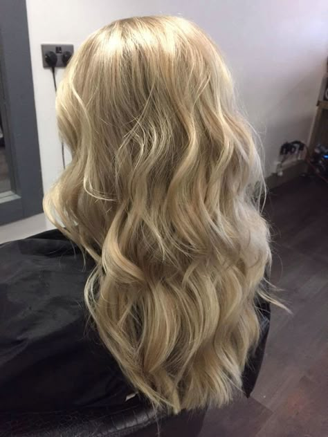 Boho Blow Dry, Boho Blowdry Long Hair, Tonged Curls Long Hair, Curls Blowout Hairstyles, Blow Wave Curls, Big Formal Hair, Big Curls Prom Hair, Simple Beach Waves Hair, Wavey Curls Hair Styles