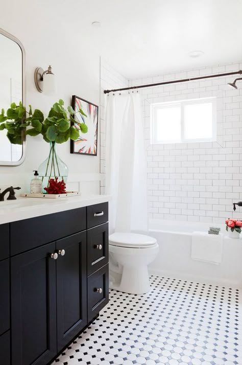 Black and White Bathroom with subway tile shower, interesting tile detail around window Bathroom Floor Tile Small, Florida Bathroom, Makeover Kamar Mandi, Sunset House, Vintage Style Bathroom, Subway Tile Showers, Bilik Air, House Flipping, Subway Tiles Bathroom