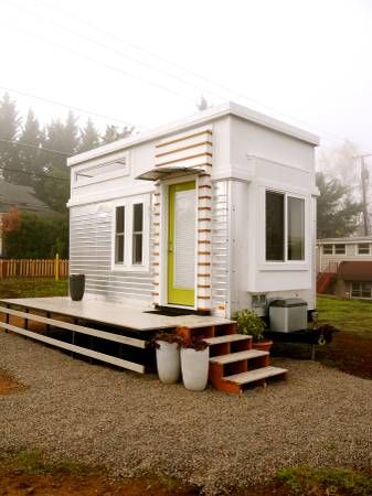 200-sf-modern-tiny-house-for-sale-in-ashland-oregon-002 Wohne Im Tiny House, Tiny House Swoon, Plans Architecture, Micro House, Modern Tiny House, Tiny House Movement, Tiny Spaces, Tiny Houses For Sale, Cabins And Cottages