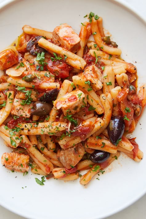 Neapolitan Pasta, Tamarind Fish, Tagine Cooking, Swordfish Recipes, Marzano Tomatoes, Chicken Tagine, Romesco Sauce, San Marzano Tomatoes, Best Pasta Recipes