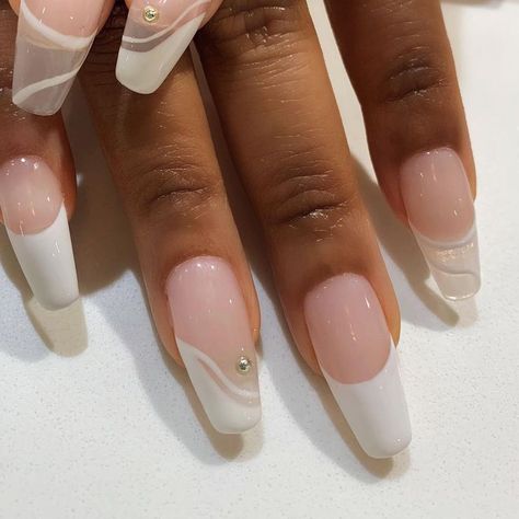 Neutral Nail Art Designs, Neutral Nails Acrylic, Neutral Nail Art, Neutral Nail Designs, Oval Shaped Nails, Negative Space Nail Art, Natural Looking Nails, Hot Nail Designs, Natural Nail Art