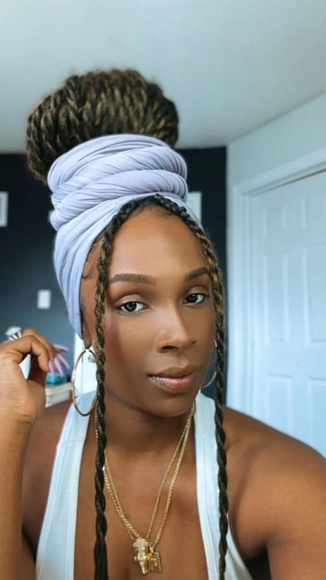 Quick headwrap updo on braids Scarf Updo, Lace Headwrap, Headwrap Hairstyles, Braided Scarf, Head Wrap Styles, Hair Scarf Styles, Cute Box Braids Hairstyles, Pretty Braided Hairstyles, Turban Headwrap