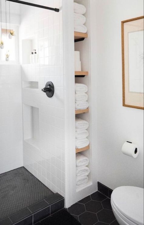 Ensuite Closet Ideas, Small Bathroom Remodel With Laundry, Powder Bathroom With Shower Ideas, Best Small Bathroom Layout, Tiny Bathroom Layouts, Basement Bathroom Remodel Ideas, Small Bath Renovation, Double Shower Tile Ideas, Unusual Bathroom Layout