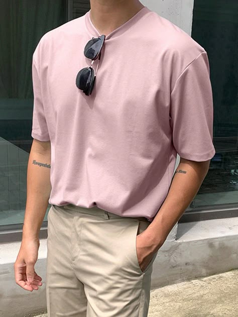 Pink Casual Collar Short Sleeve Fabric Plain  Embellished Non-Stretch  Men Clothing Casual Pink Outfits Men, Light Pink Mens Outfit, Pink Fits For Men, Men Pink Outfit Casual, Plain Tee Shirts Men, Pink Outfit For Men Casual, Mens Drop Shoulder Tshirt, Men In Pink Outfit, Plain Outfits Men