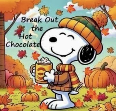 Thanksgiving Snoopy, Charlie Brown Thanksgiving, Welcome Autumn, Apple Watch Bands Women, Snoopy Funny, Snoopy Images, Peanuts Characters, Snoopy Wallpaper, Thanksgiving Greetings