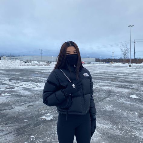 From the north 🥶 #northface #nuptse #thenorthface #bringbackcroppednuptse #streetwear Northface Puffer Jacket Outfit, Tnf Nuptse Outfit, North Face Outfits Women, The North Face Jackets Outfits, Northface Jacket Outfit, Puffer Jacket Outfit Women, The North Face Outfit, North Face Puffer Jacket Outfit, Northface Nuptse