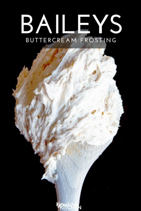 Christmas Buttercream, Cake Icing Recipe, Baileys Buttercream, Best Frosting Recipe, Best Frosting, Creamy Cake, Cupcakes Recipes, Cake Frosting Recipe, Torte Cupcake