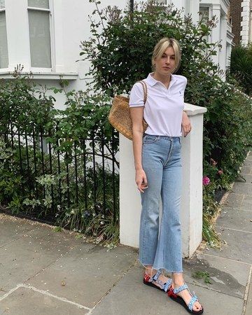 Teva Outfits, Camille Charriere Style, Teva Sandals Outfit, Style Chic Parisien, Polo Outfits, Teva Sandal, Camille Charriere, Fashion Template, Polo Shirt Outfits