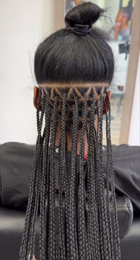 Discover the vibrant and chic African triangle hairstyle, a trendy Lagos-inspired look that celebrates culture and fashion. 🔥✨ 👋 Send us a chat If you’re interested in making beautiful braids and would love to get some recommendations Types Of Hair Brushes, Hair Braid Designs, Triangle Braids, Parting Hair, Feed In Braids Hairstyles, Braids Hairstyles Pictures, Pelo Afro, Protective Hairstyles Braids, Cool Braid Hairstyles