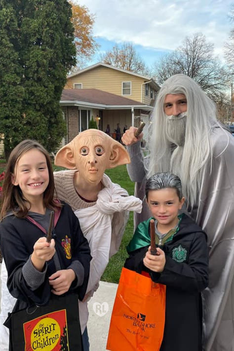 A family of four is dressed up as Harry Potter characters. From left to right you have Hermonie, Dobby, Draco, and Dumbledore. Family Friendly Halloween Costumes, Costume Harry Potter, Potter Family, Family Costumes, Halloween Event, Harry Potter Characters, Costume Ideas, Halloween Costume, Halloween Costumes