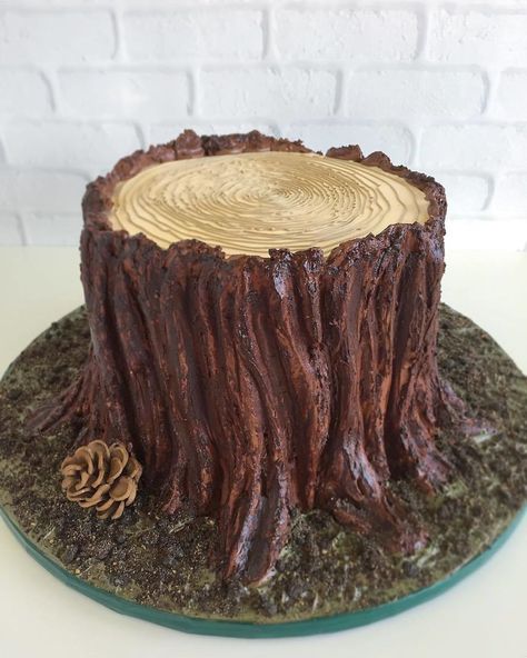 Artist Takes Inspiration From Nature To Make Her Cakes Tree Stump Cake, Nature Cake, Mushroom Cake, Realistic Cakes, Woodland Cake, Log Cake, Inspiration From Nature, Wooden Cake, Tree Cakes