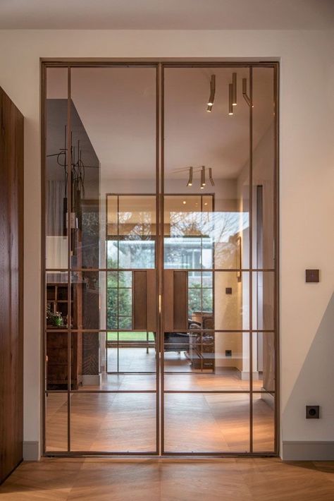 Panelling Hallway, Dressing Design, Mudroom Design, Small Hallway, Glass Doors Interior, 아파트 인테리어, Home Doors, Hallway Ideas, Home Decorating Ideas