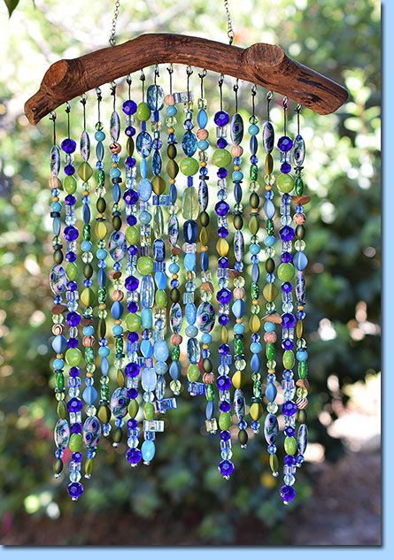 Not Your Mama's Windchimes Windchimes Diy, Carillons Diy, Dekorasi Bohemia, Wind Chimes Homemade, Wind Chimes Craft, Diy Wind Chimes, Driftwood Crafts, Cardboard Furniture, Crystal Suncatchers