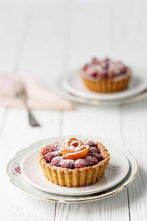 Recipe Contest: Peach & Raspberry Tarts – Amoretti Raspberry Tart Recipe, Key Lime Pie Martini, Peach Raspberry, Mini Tarts, Flavored Marshmallows, Raspberry Tarts, White Chocolate Chip Cookies, Food Contest, Honey Almonds