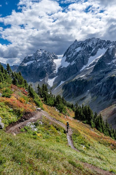 Rock Walls, Washington Hikes, Adventure Travel Explore, North Cascades National Park, Cascade Mountains, North Cascades, National Park Posters, Mountain Hiking, Natural Scenery