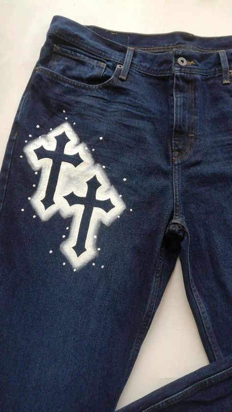 Custom by cabrera Custom Jeans Paint Ideas, Graphic Jeans Y2k, Painted Jeans Diy Ideas Y2k, Painted Pants Aesthetic, Diy Y2k Jeans, Painted Jeans Y2k, Diy Pants Jeans, Custom Jeans Aesthetic, Jean Designs Diy