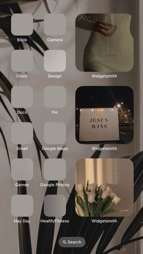 Dark, aesthetic, cute, iOS14 homescreen, idea Iphone Ideas Homescreen, Iphone Homescreen Aesthetic, Iphone Widgets, Aesthetic Homescreen, Iphone Ideas, Phone Inspo, Phone Layout, Background Ideas, Homescreen Ideas