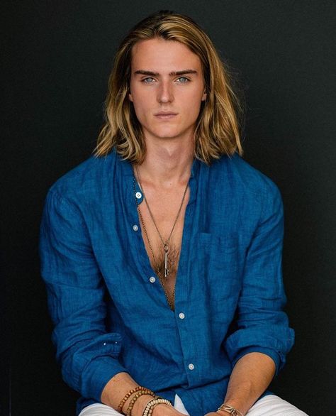 Luke Eisner Luke Eisner, Surfer Hair, Professional Dresses, Beautiful Long Hair, Tall Girl, Good Looking Men, Male Beauty, Male Models, Mens Hairstyles