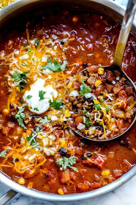 Taco Soup Stove Top, Taco Soup Recipe Easy, Easy Taco Soup, Taco Soup Crock Pot, Crock Pot Tacos, Taco Soup Recipe, Chicken Taco Soup, Slow Cooker Desserts, Foodie Crush