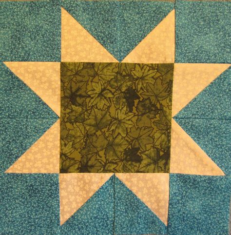 Sunflower Quilt, Traditional Quilt Patterns, Quilt Book, Quilt Stories, Quilt Pattern Book, Sunflower Quilts, Make A Quilt, Barn Quilt Designs, Half Square Triangle Quilts