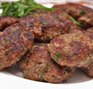 Rissoles Recipe, Beef Cutlets, Meat Patties, Minced Beef Recipes, Cutlets Recipes, Mince Recipes, Minced Meat, Beef Recipes Easy, Beef Dinner